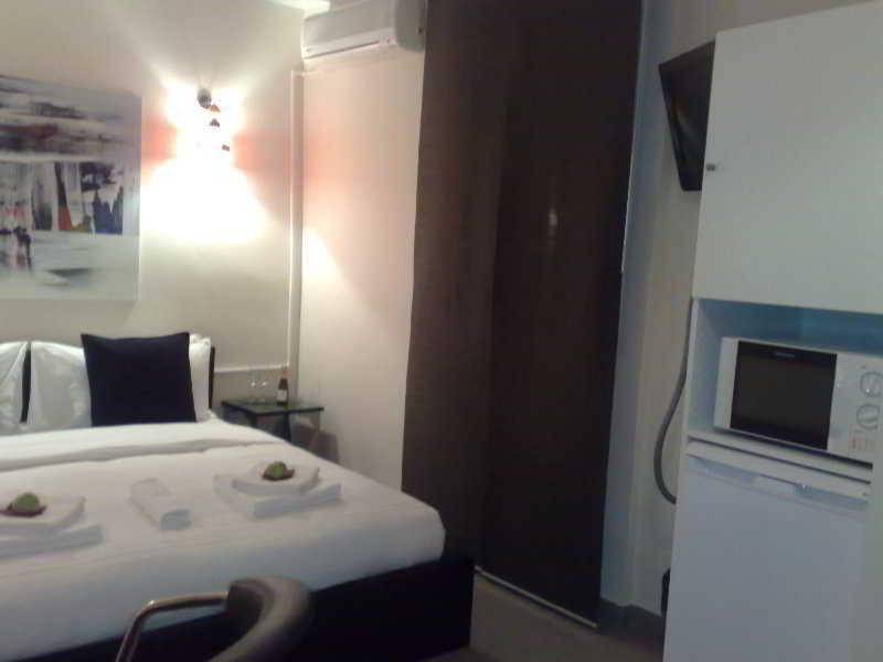 Hostal Oxum Madrid Szoba fotó