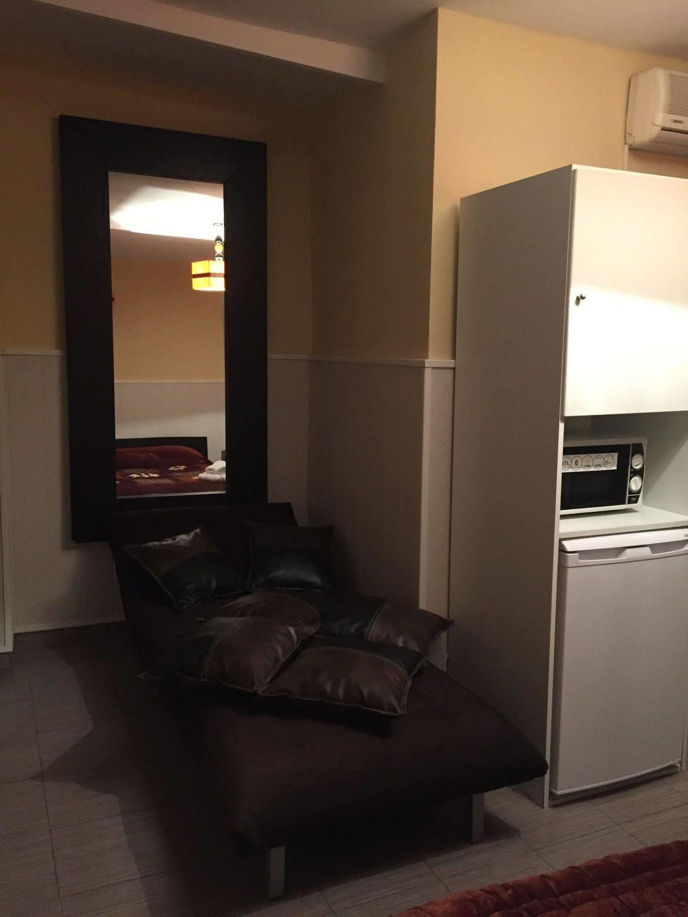 Hostal Oxum Madrid Kültér fotó