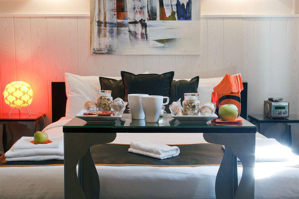 Hostal Oxum Madrid Szoba fotó