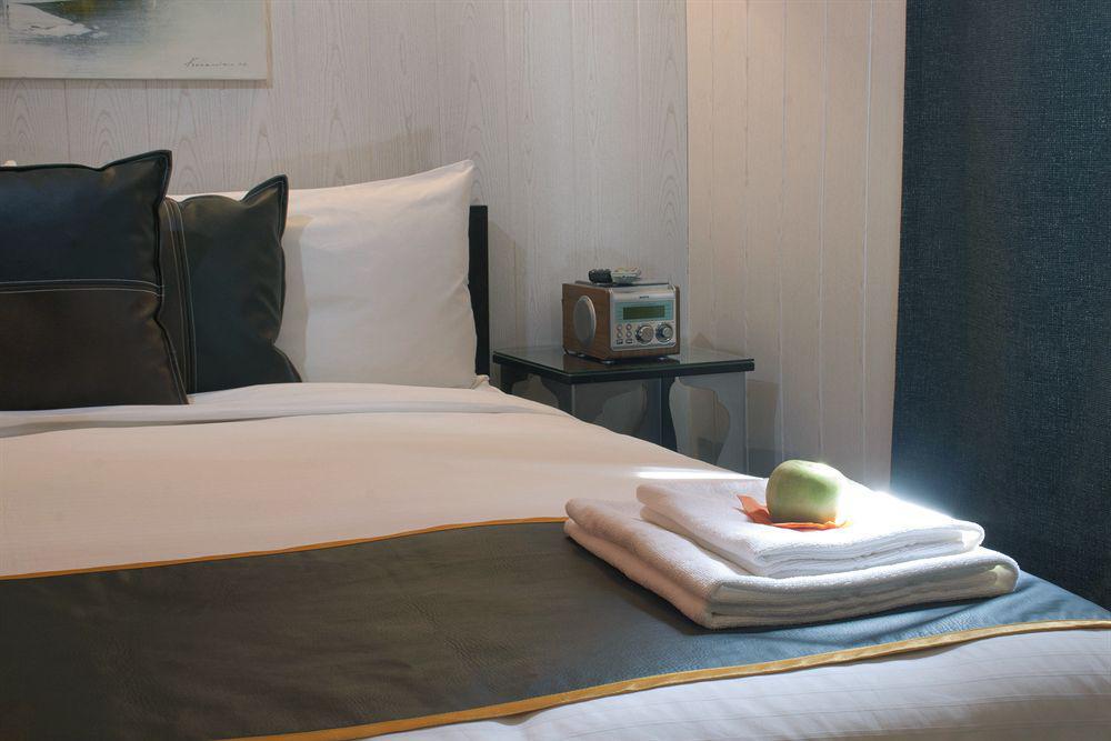 Hostal Oxum Madrid Kültér fotó